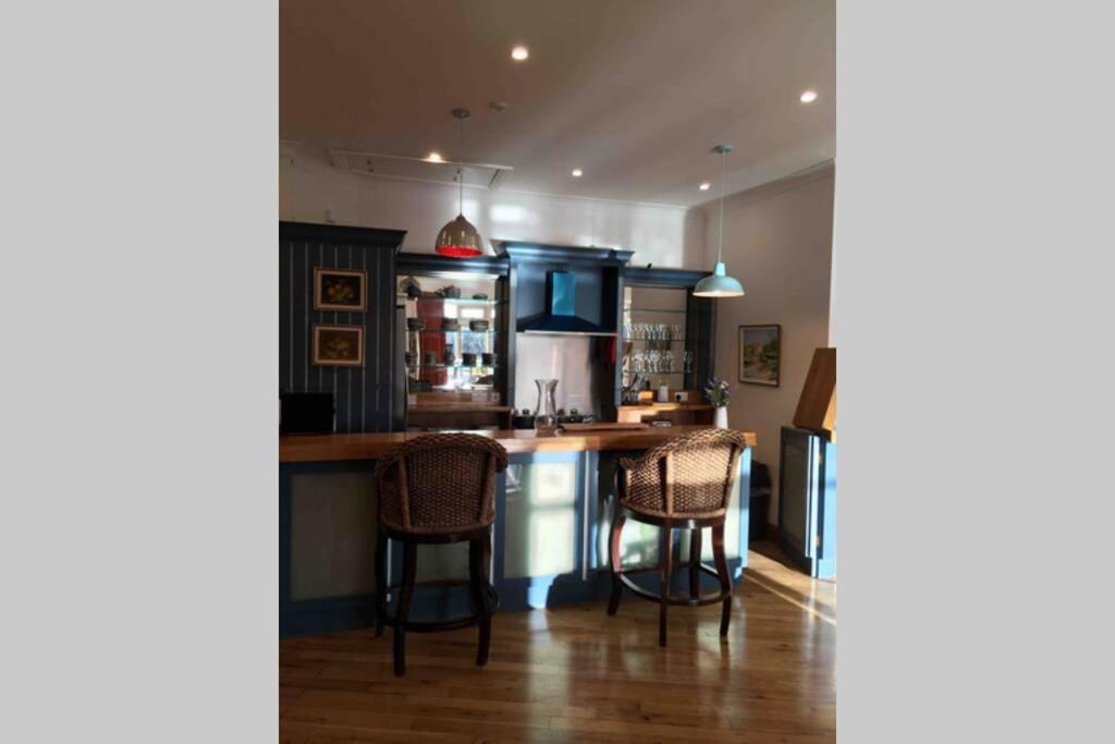 The Loft @ Clifden Bay Apartments エクステリア 写真